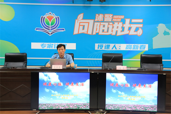 YU0A8351.jpg